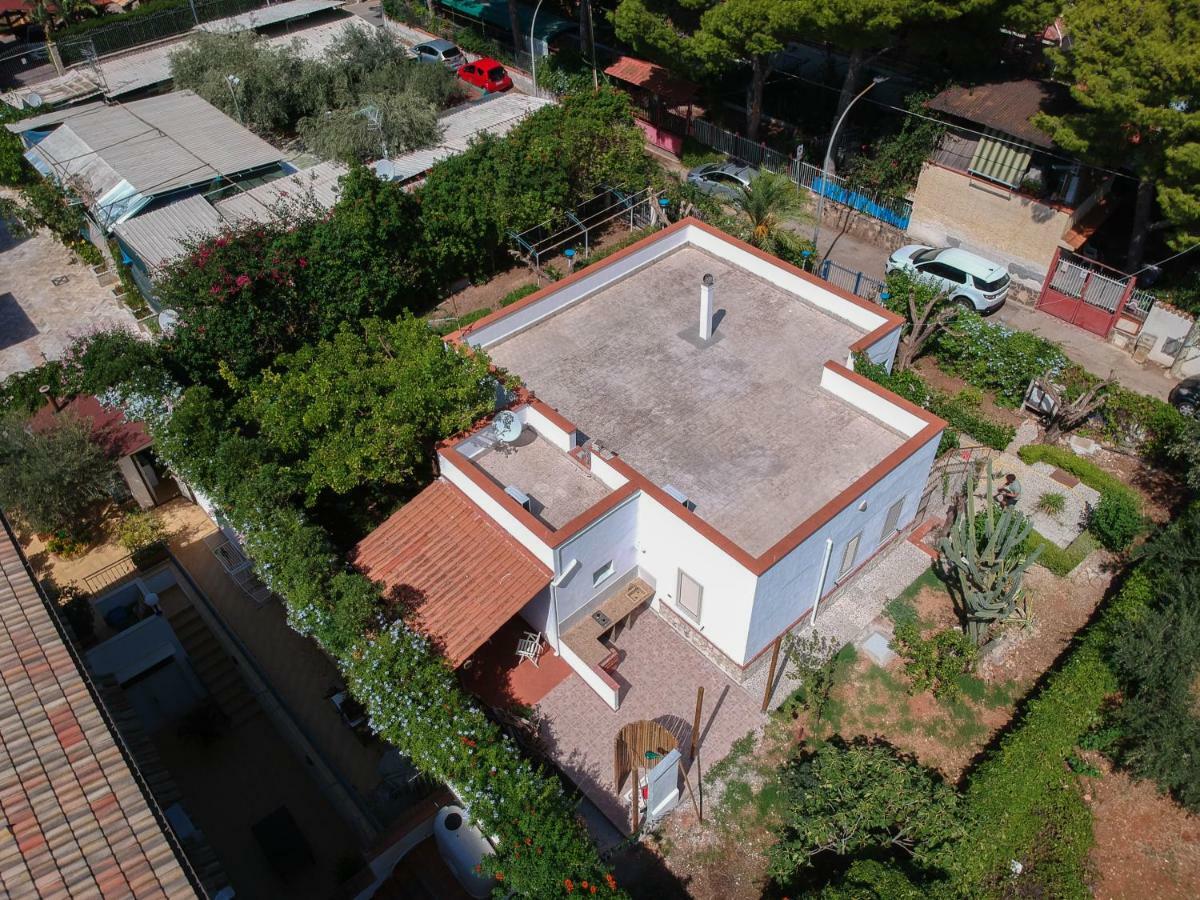 Вілла Isabel House Ізола-делле-Фемміне Екстер'єр фото