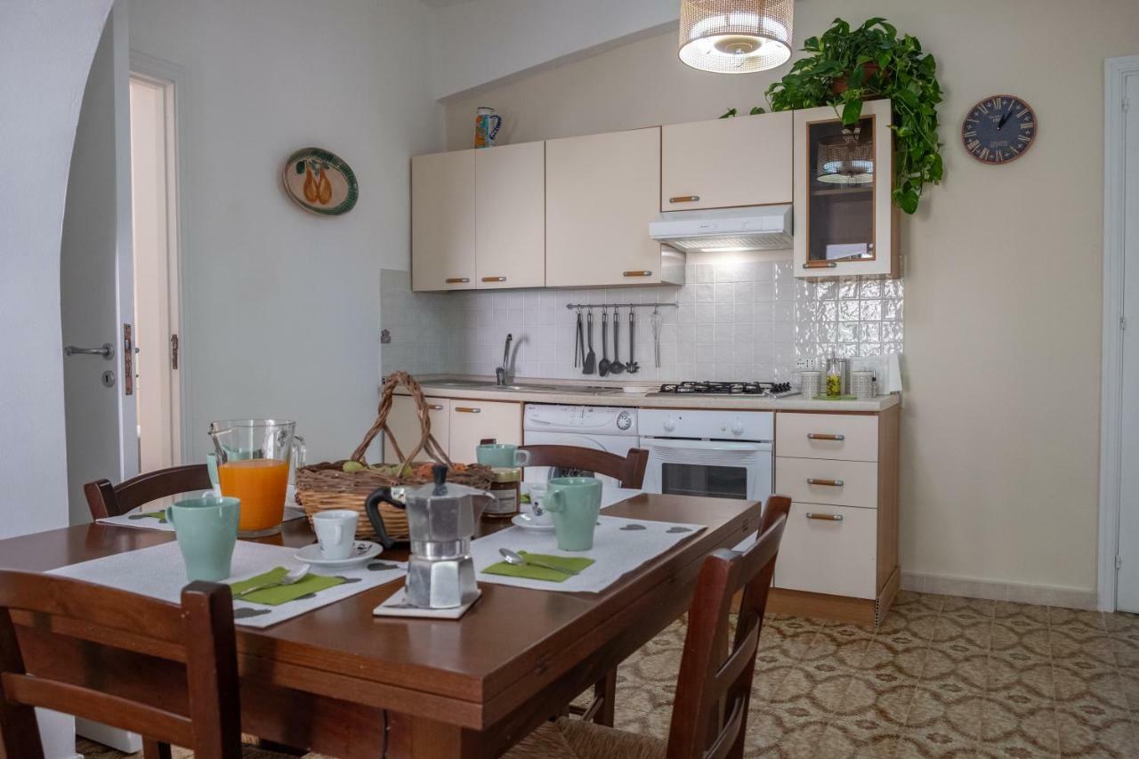 Вілла Isabel House Ізола-делле-Фемміне Екстер'єр фото